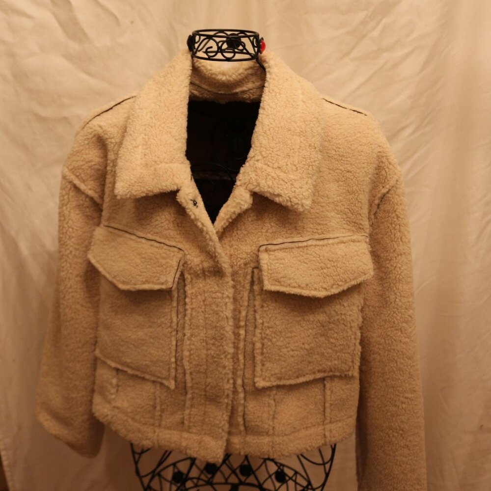 Women's Reversible Sherpa and Suede Jacket. New. - Picture 3 of 5